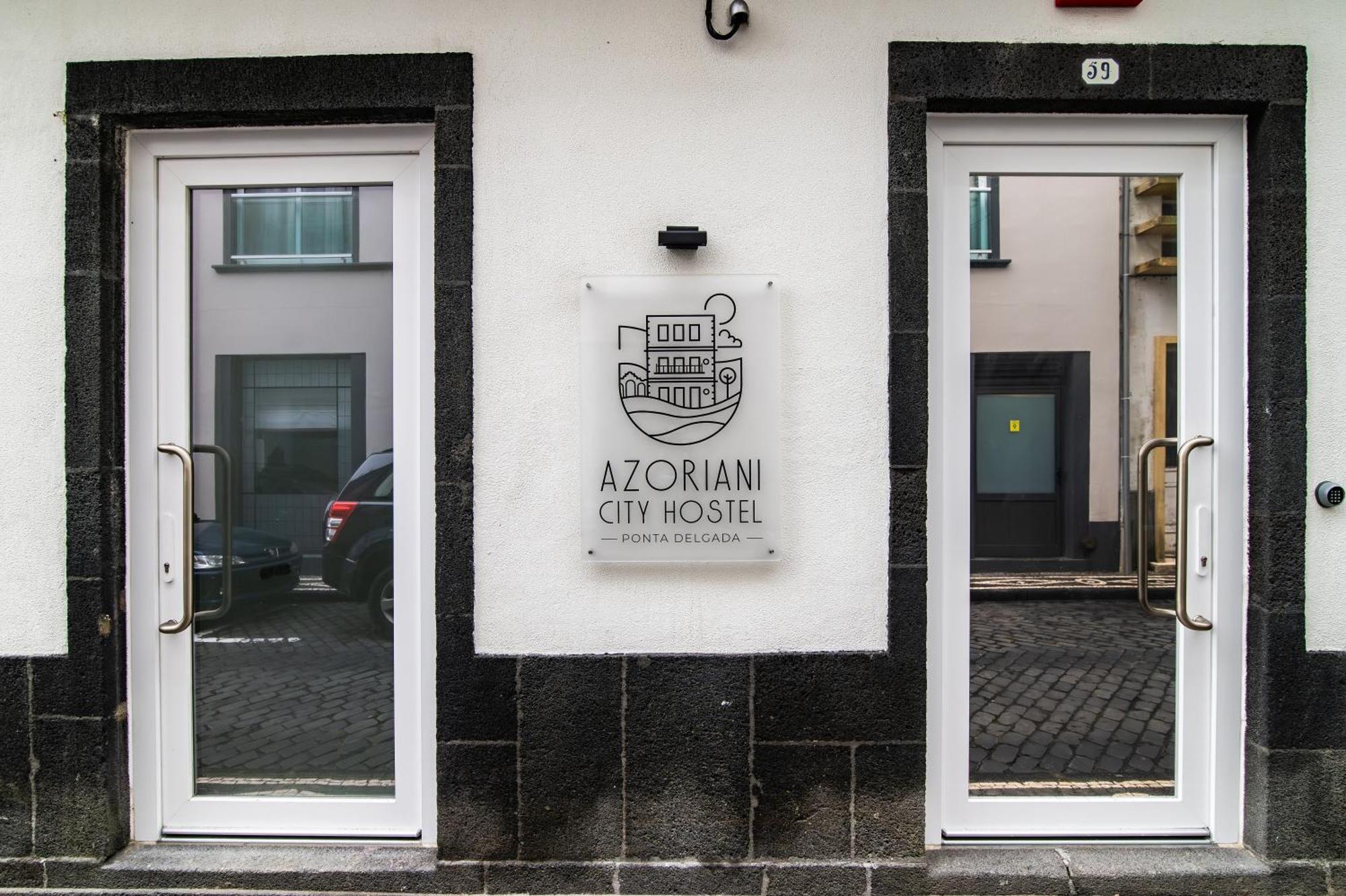 Azoriani City Hostel Ponta Delgada Buitenkant foto