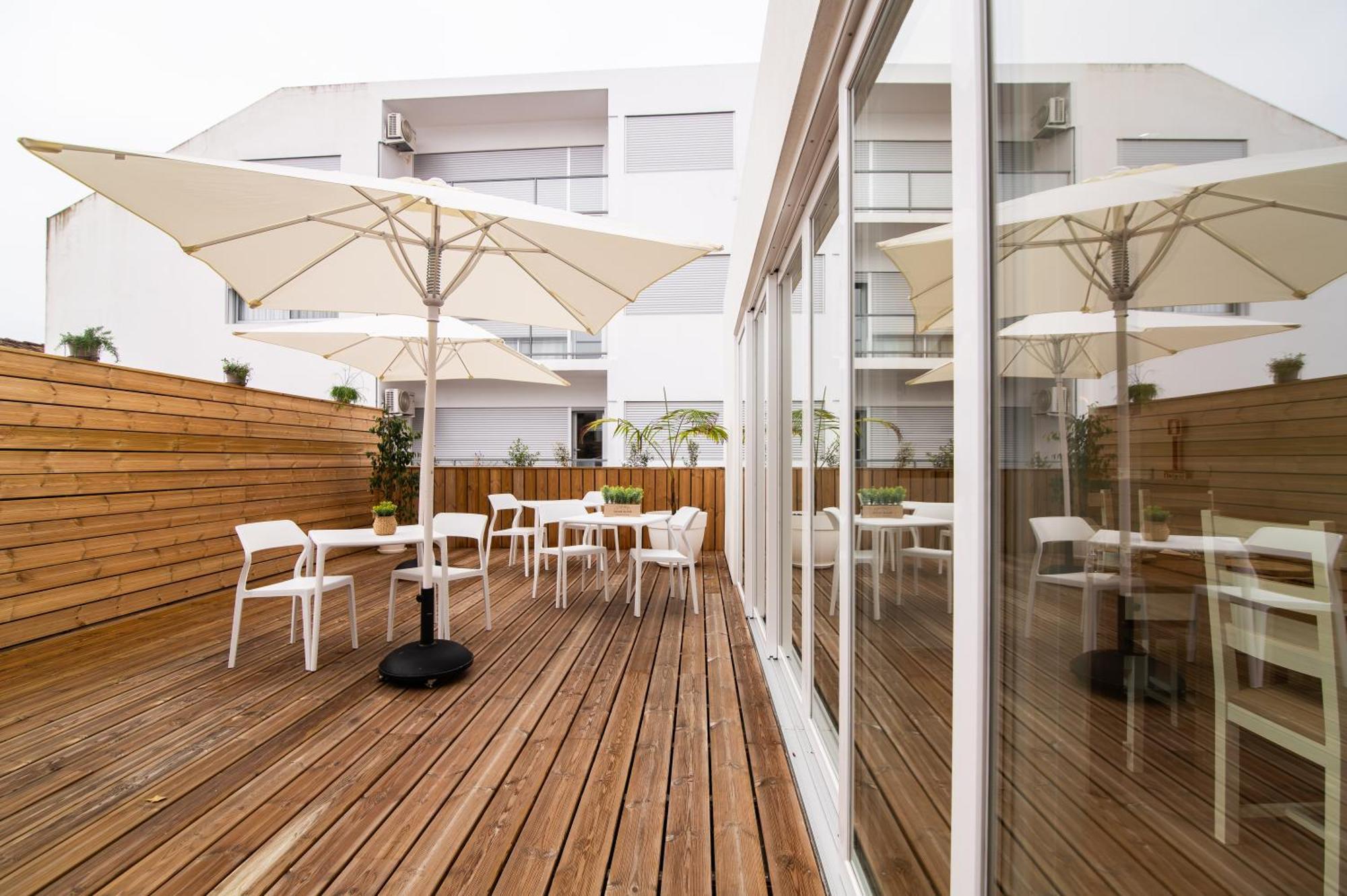 Azoriani City Hostel Ponta Delgada Buitenkant foto